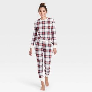 Women’s plaid thermal pjs